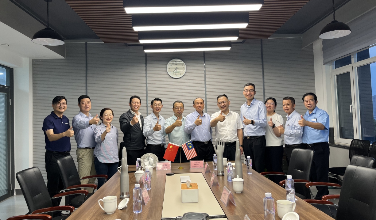 <strong>馬來西亞著名實(shí)業(yè)家、頂級(jí)手套集團(tuán)創(chuàng)始人丹</strong>”